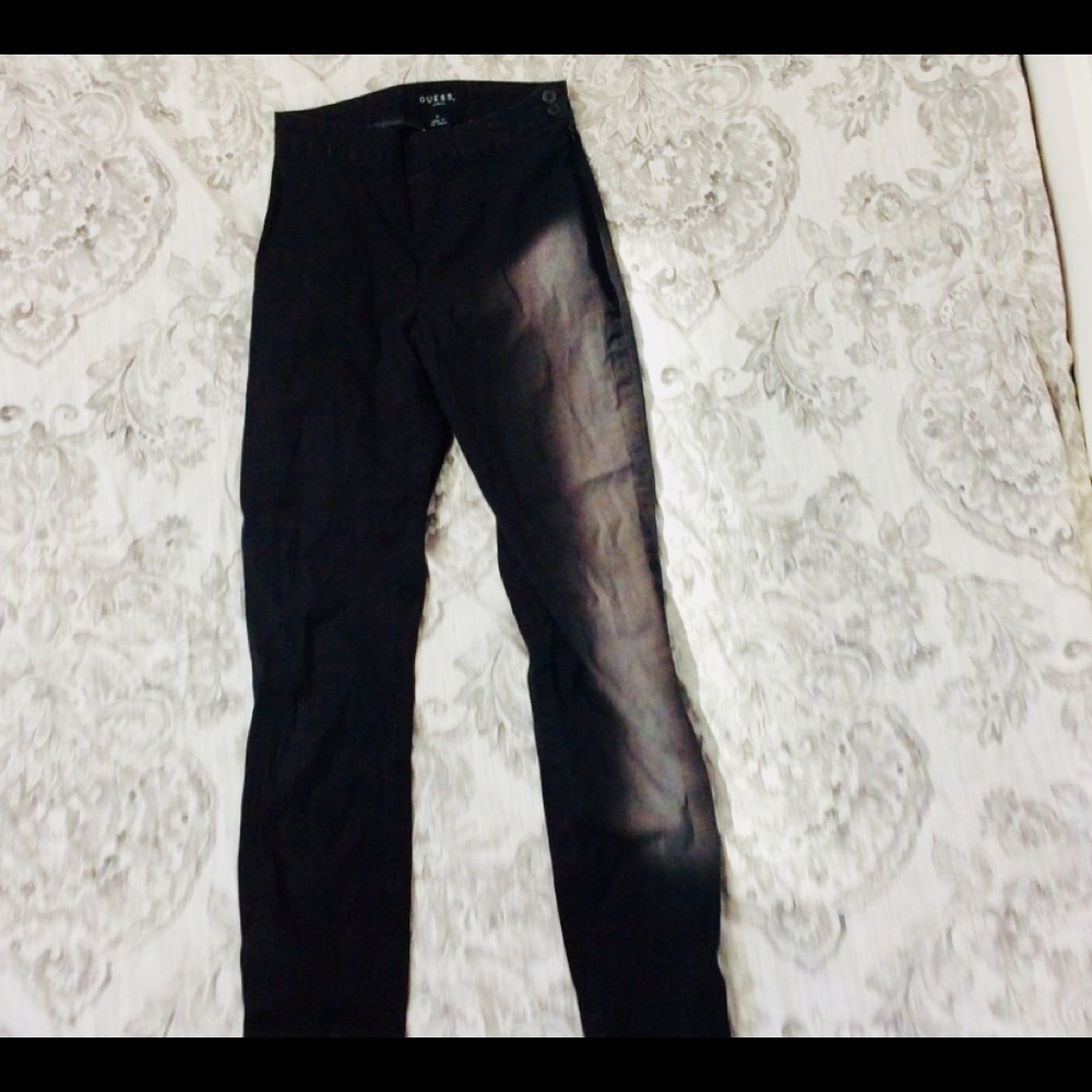 Black skinny women’s pants🖤